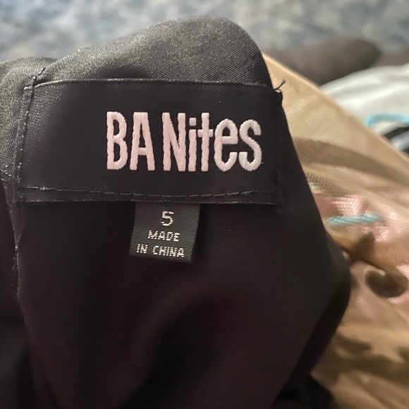 Beautiful strapless dress. - Picture 8 of 8